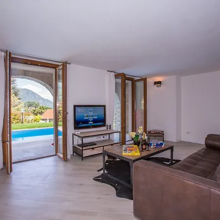 Rosalia Villa